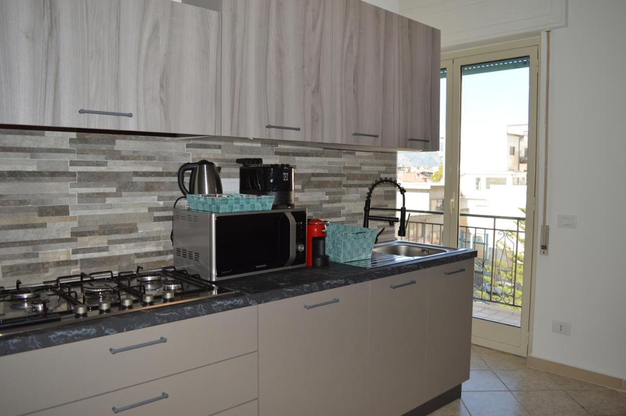 Emerella Guest House Siderno Beach ภายนอก รูปภาพ