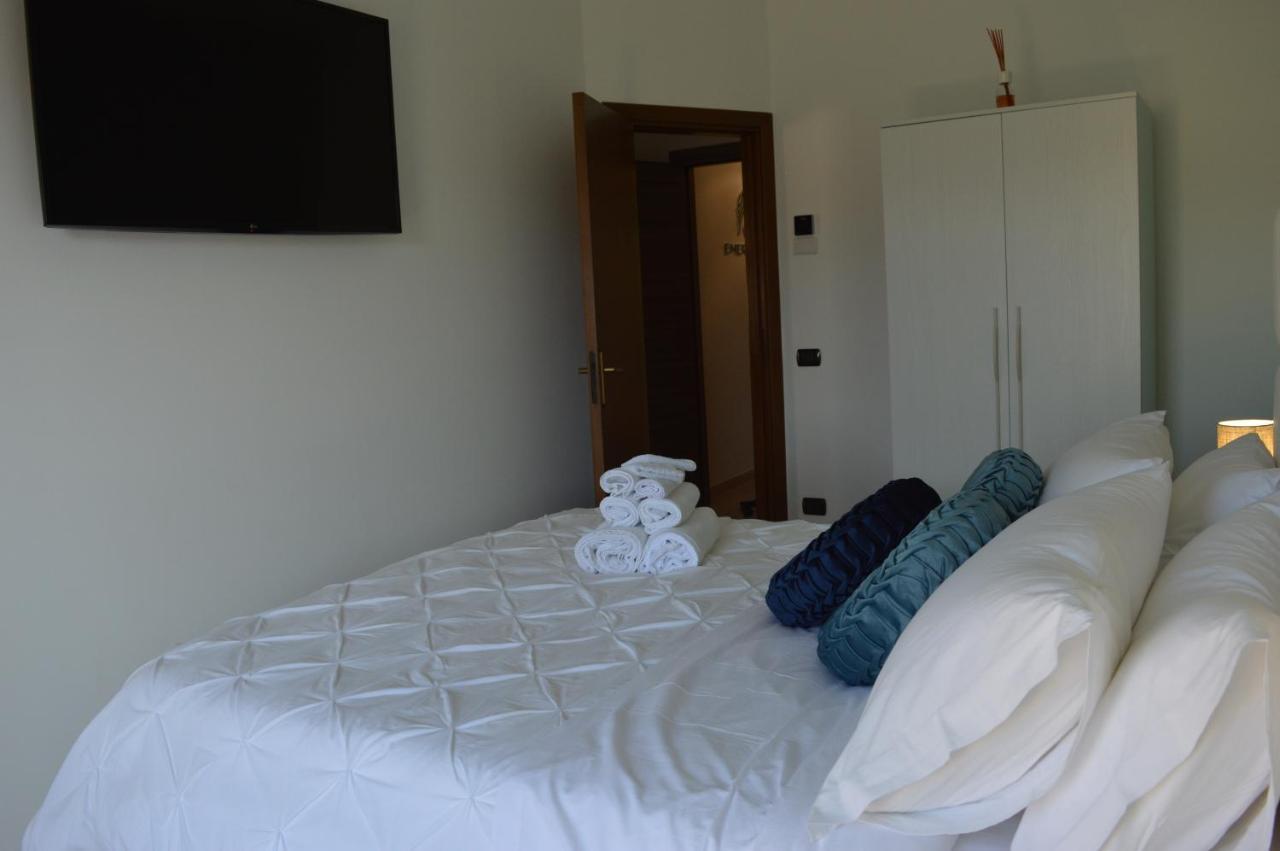 Emerella Guest House Siderno Beach ภายนอก รูปภาพ