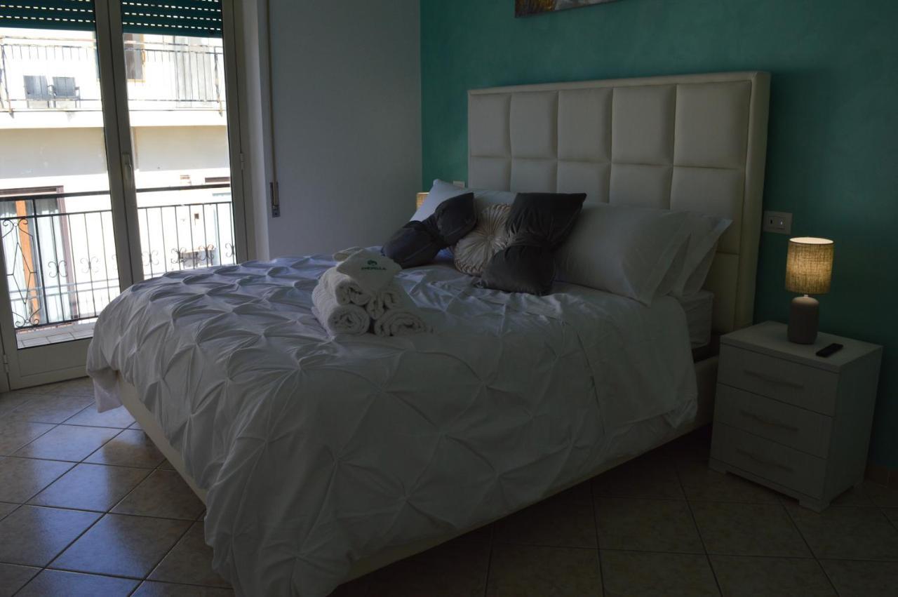 Emerella Guest House Siderno Beach ภายนอก รูปภาพ